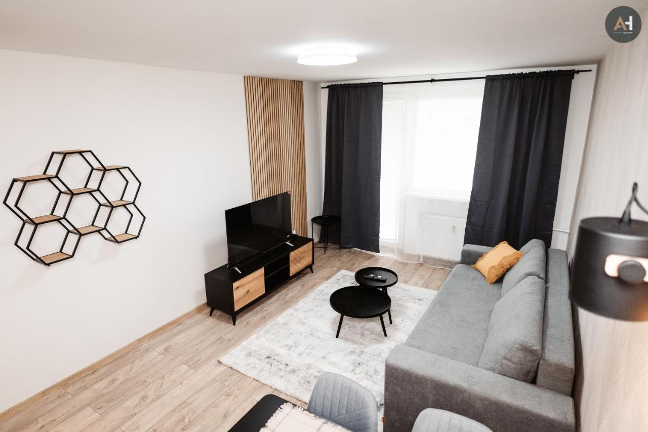 Ah Lomena Apartment Kosice Luaran gambar